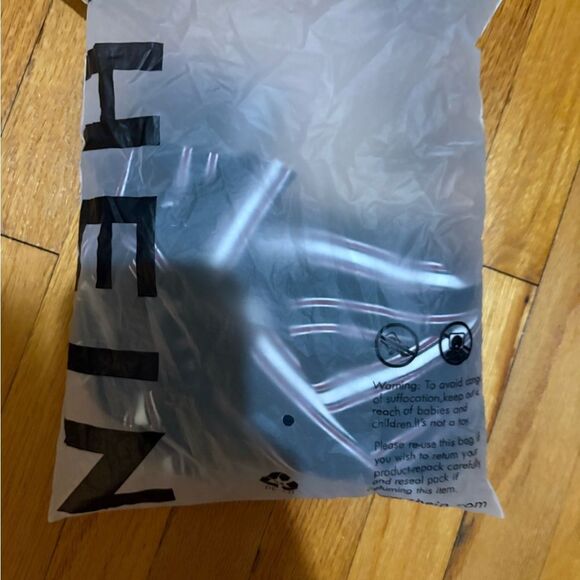 SHEIN Black and White Striped Top - Picture 4 of 5